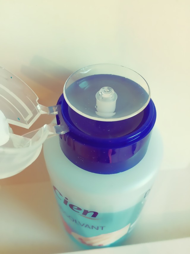 Et son bouchon magique!!!